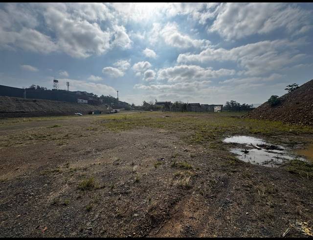 13,000M² VACANT LAND TO LET IN RIET RIVER
